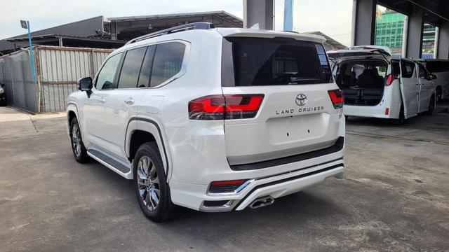 2024 Toyota LANDCRUISER 3.5 ZX SR Modelista 4Cam - 2