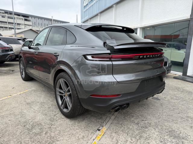 2024 Porsche Cayenne Coupe 3.0 (5A) Quartzite Grey - 2