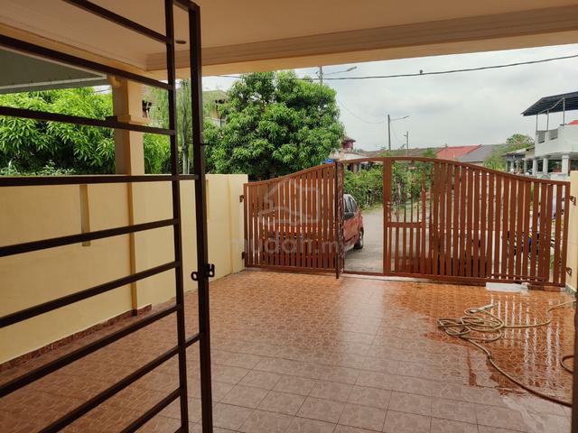 Move in condition,newly painted. 2