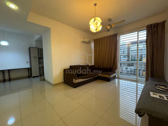 RUMAH LUAS 1.5 storey Cascadia Lake Vista Townhouse, Puchong Part Furn 1
