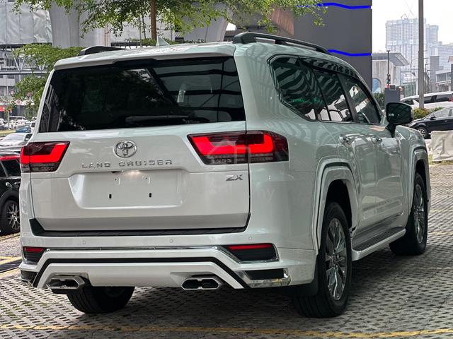 2023 LC300 Modellista Toyota LANDCRUISER 3.5 - 4