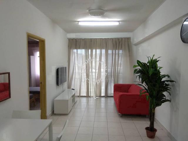 Bilik sewa (wanita sahaja) walking distance Stn MRT Mutiara Damansara 1