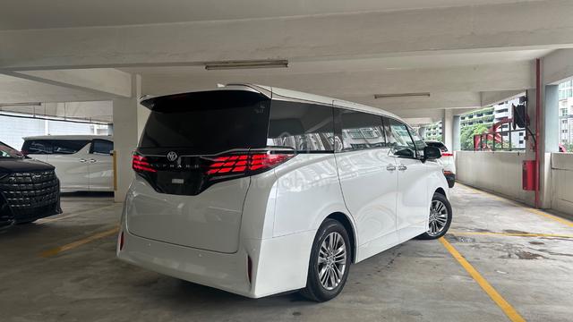 2k km 6A 2025 Toyota ALPHARD 2.5 Z Side Step Dim - 2
