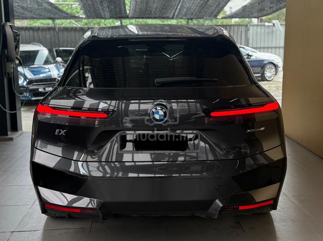 2022 BMW IX xDrive40 EV Glass Roof Harman Kardon - 5