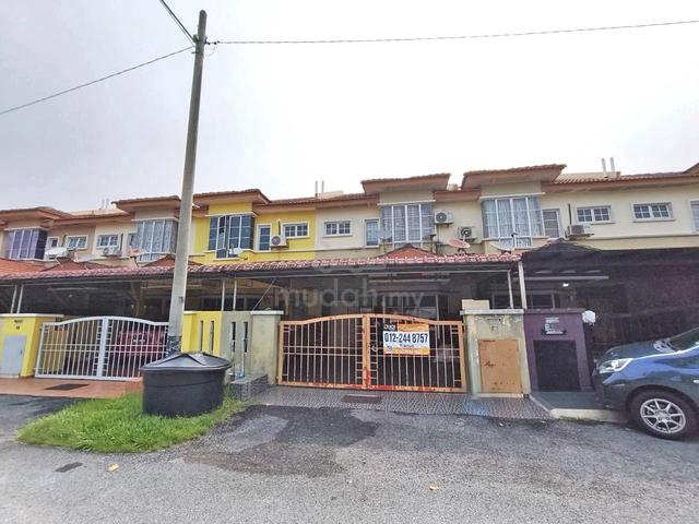 FACING OPEN Double Storey Terrace Impian Putra, Bandar Seri Putra 1
