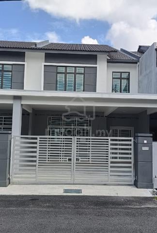 Rumah Luas Selesa Taman 2 Tingkat 1