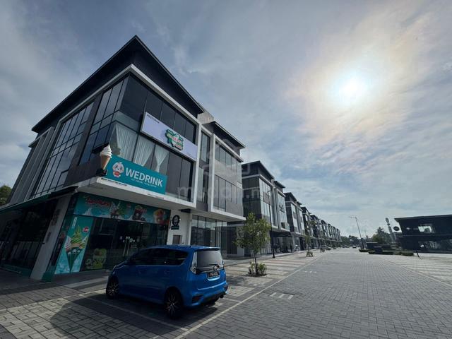 Iconic Point Simpang Ampat 3Storey Commercial Shpplot HIgh Roi Sales! 1