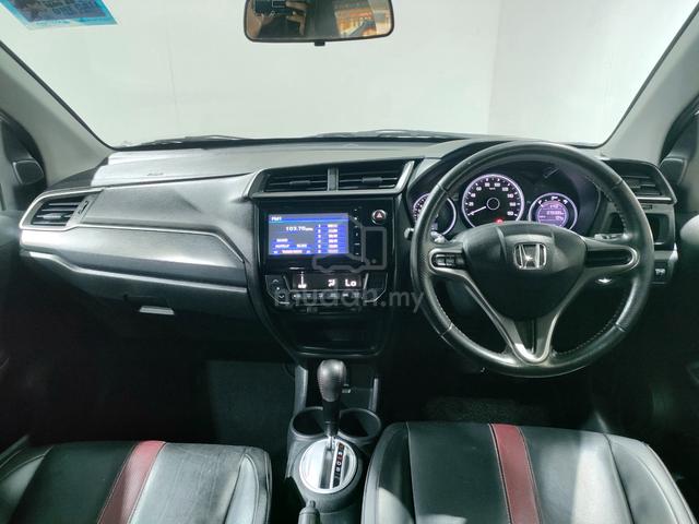 2022 Honda BR-V 1.5 V Spec 1Owner Like New - 3