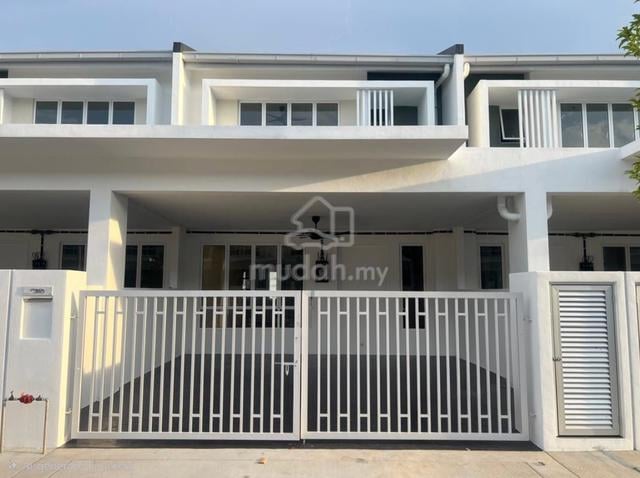 2sty House at Irama Sendayan with Kitchen & TV cabinet - Ready to stay 1