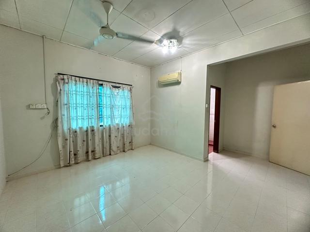 [Full Loan] Kulai Indahpura 2 Storey house for sale Unblock View 1