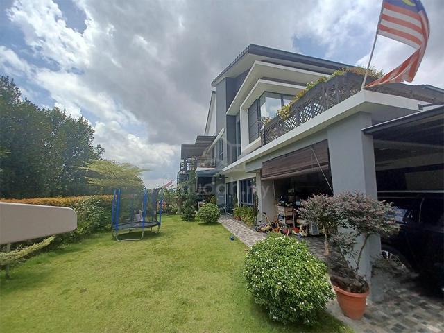 Renovated 2 Storey Semi D Hemingway Residences Bandar Seri Coalfields 1