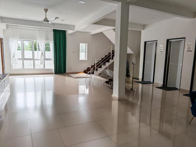 Ampang Utama 3 Storey Bungalow 1