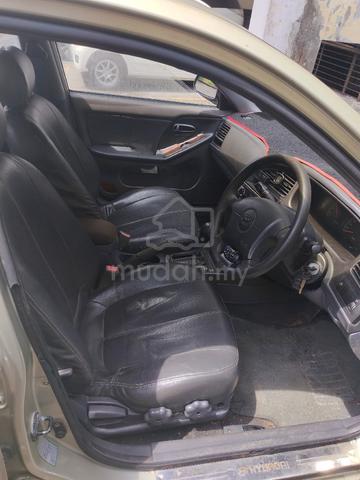 2002 Hyundai ELANTRA 1.8 (A) - 5