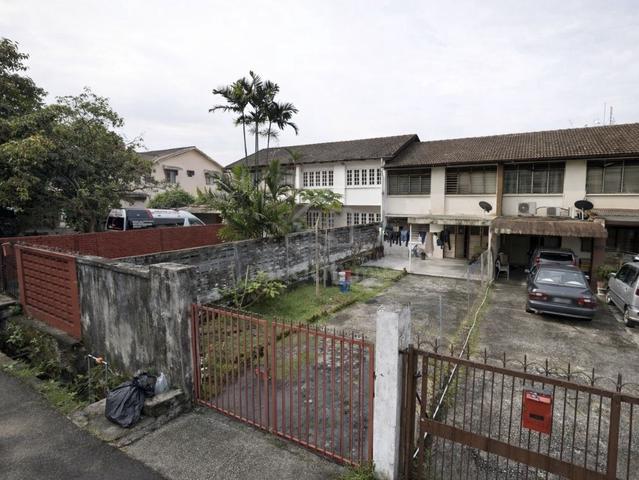 2sty SEKSYEN 14 Petaling Jaya [ INTERMEDIATE / FACING MAIN ROAD ] 1