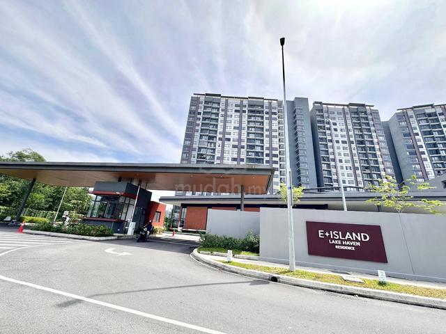 E Island Lake Haven 1