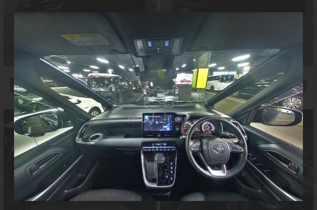 Toyota VOXY 7 SEAT 2.0 (A) 2 power door Unreg - 4