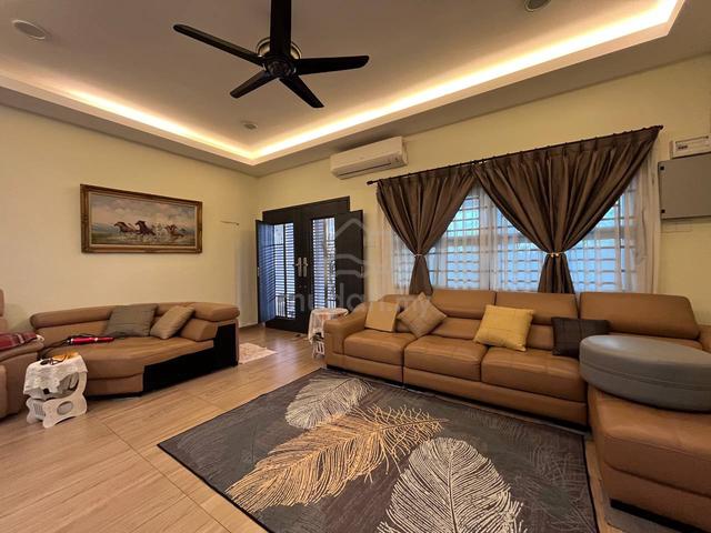 Partially Furnished Near to Seaside Ujong Pasir Single Storey Semi D 1