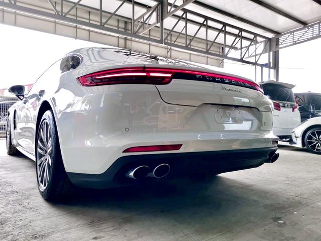 2020 Porsche PANAMERA BASELINE 3.0L (A) - 5
