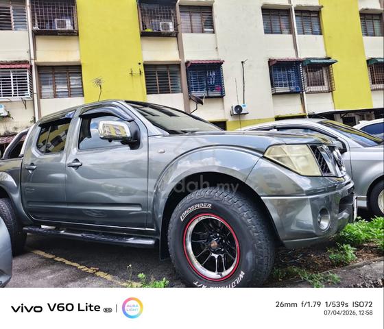 2011 Nissan NAVARA 2.5 CALIBRE (A) - 1