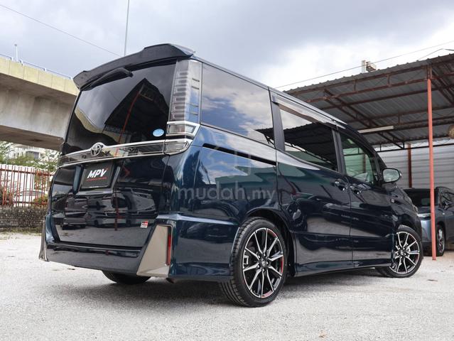 2018 Toyota VOXY 2.0(A) ZS GR SPORT M442 - 4