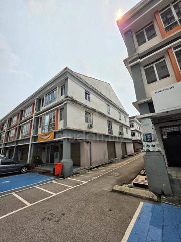 Salak Perdana Business Park, Salak Tinggi, Sepang, Selangor End lot 1
