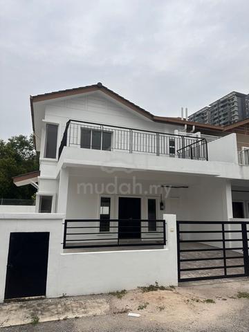 Semi D Double Storey Taman Desiran Bayu Puchong 1