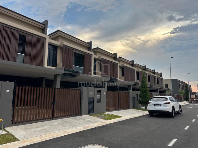 Aurora Sentral Resort Villas Double Storey Terrace House Iskandar 1