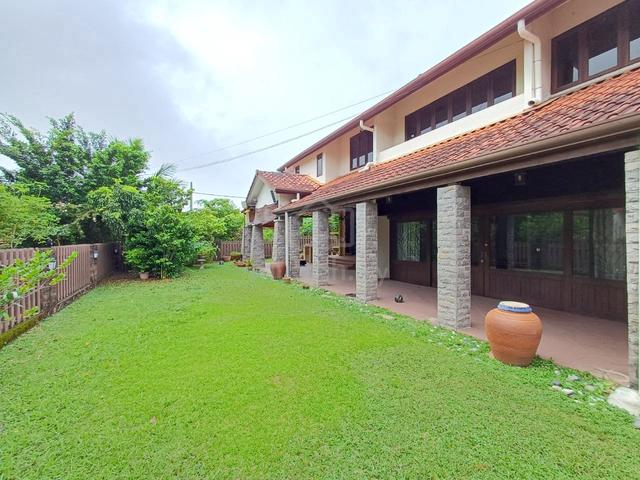 2 Storey Cornerlot Bungalow @ Taman Tun Dr Ismail, 1