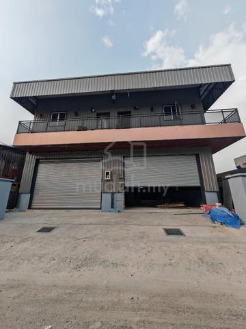 5600 sf Kampung Bersatu Batu 13 Puchong 2 Storey Warehouse with Office 1