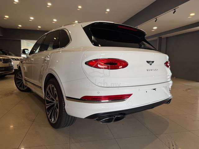 2022 Bentley BENTAYGA 4.0 V8 Mulinner spec Red int - 5