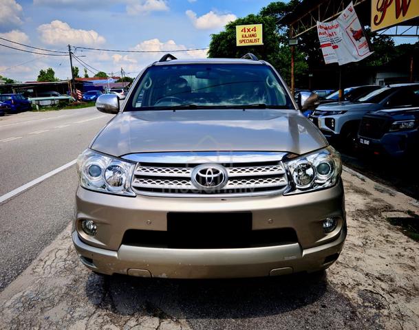 Toyota FORTUNER 2.7(A)V TRD SPORTIVO VVT-i 4X4 SUV - 3