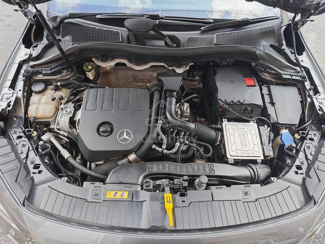 Mercedes Benz GLA200 1.3 (A) F.S.R / DIGITAL METER - 3
