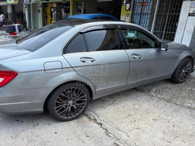2013 Mercedes Benz C200 CGI 1.8 Turbo CKD W204 - 2