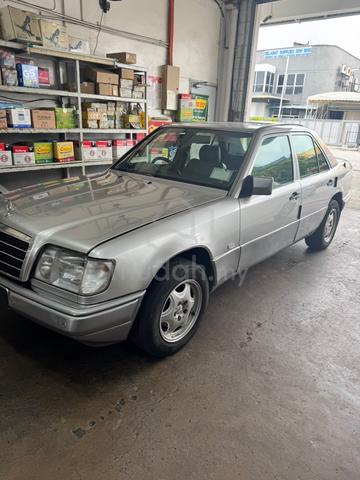 1995 Mercedes Benz 220E 2.2 W124 (A) - 1