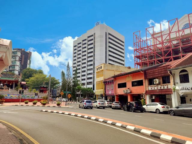 Down town 2 adjoining shop lot for rent 1