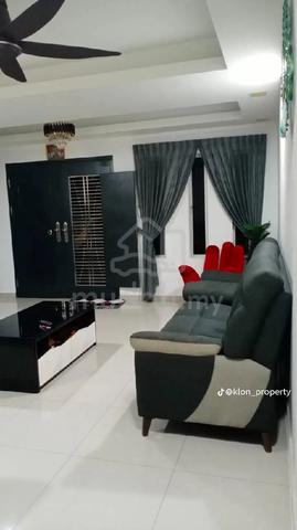 room with bathroom  1