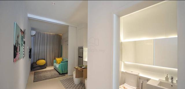 Aura Residence 1
