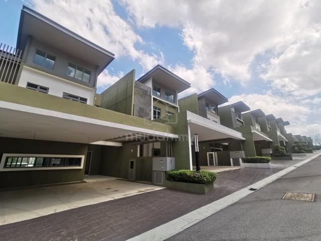Private Pool Lift Corner Lot Villa Bungalow Karisma Hill Equine Park 1