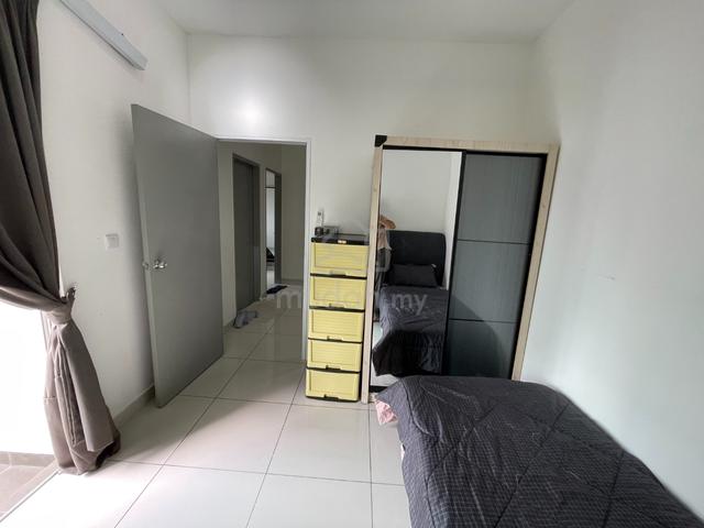 Room at TR Residence for FEMALE near LRT, Monorail Titiwangsa, HKL 1