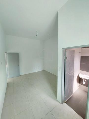 End Lot 4 Bilik Buat Homestay atau Duduk Memang Luas Parking Banyak 5