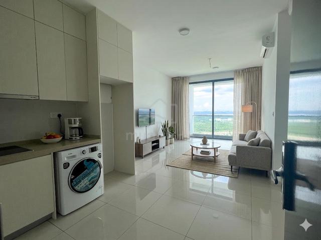 The M @ Medini Macrolink 1