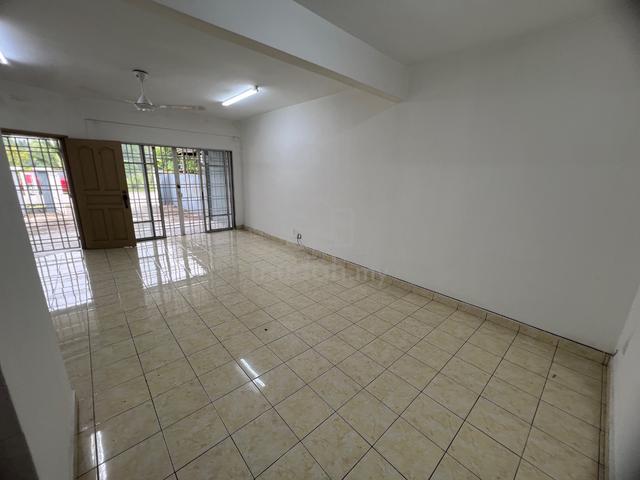 Partial Furnished Taman Putra Prima Puchong House for Rent 1