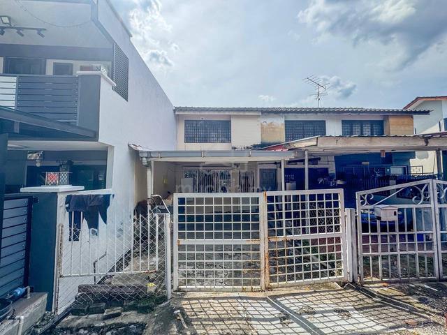 FACING OPENš„Double Storey Taman Putra Ampang 1