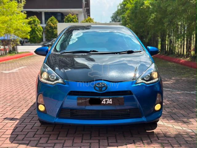 2012 Toyota PRIUS C 1.5 (HYBRID) NHP10R (A) - 4