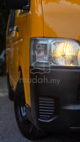 Toyota Hiace KDH200 2.5 Diesel Window Van - 5