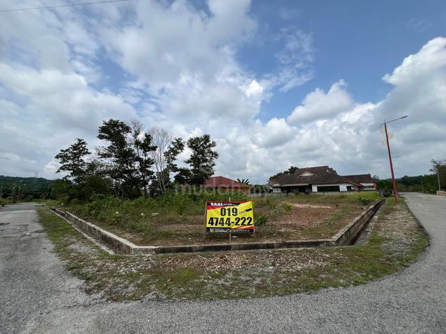 Corner Lot Banglo RPT Desa Iskandar Bandar Seri Iskandar, Perak 1