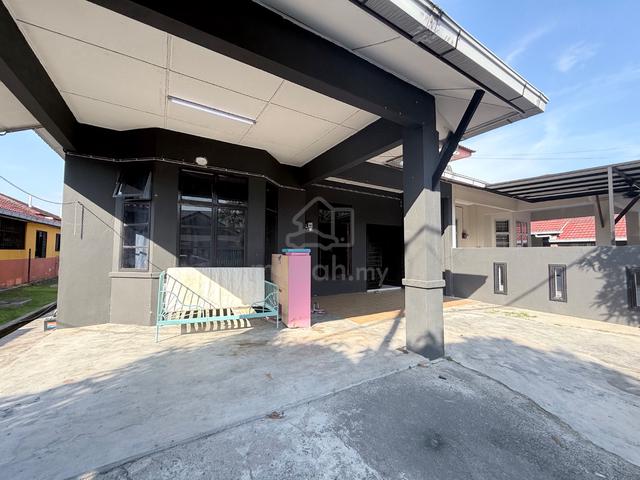 Selangor Banting Not Furnished Semi-Detached House For Rent 1
