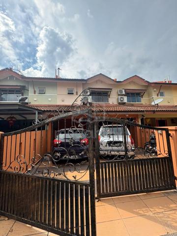 Selangor Puchong Leasehold 2-Storey Terraced House For Sale 1