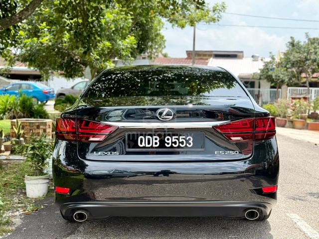 ON THE ROAD 2014 Lexus ES250 2.5 (A) - 4