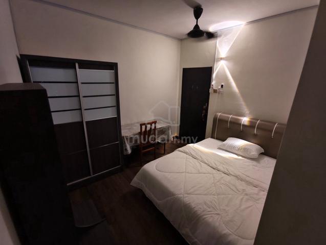 Mahsuri Square Condo (Middle Room) 1